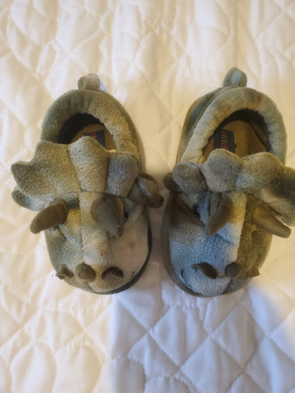 Kids Size 7-8 Plush Dinosaur Slippers - Olive Green